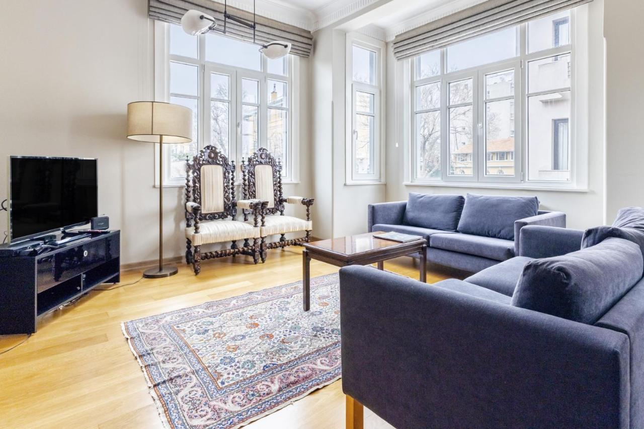 Flat With Balcony And Bosphorus View In Beyoglu Istambul Exterior foto